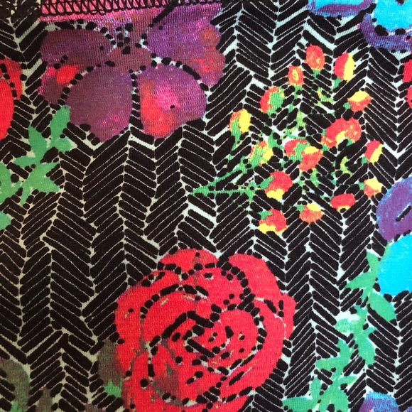 Task Performance reversible Move Your Booty Short - Picture 5 of 5